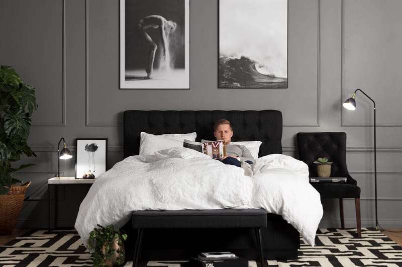 Charleston Kontinentalsäng 180x200 Fast Polyeterskum - Svart - Products - Möbler - Säng - Kontinentalsäng