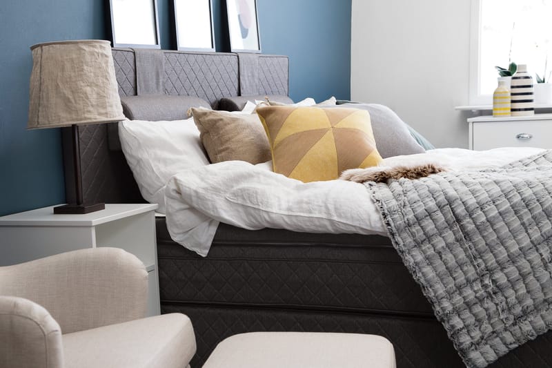 Sundborn Kontinentalsäng 210x200 cm - Grå - Products - Möbler - Säng - Kontinentalsäng