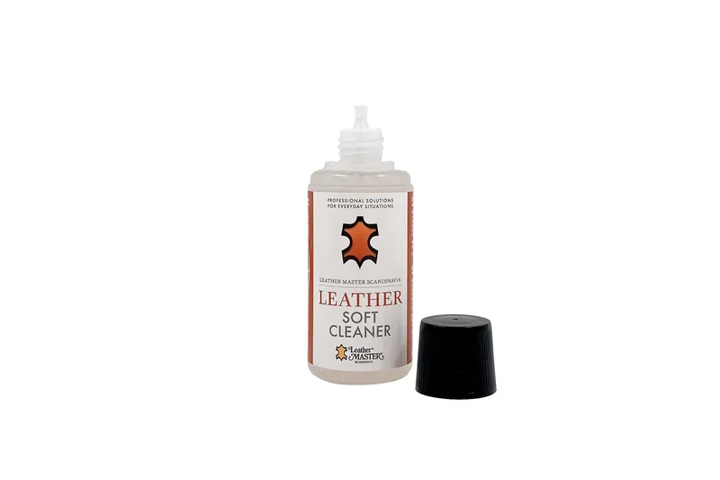 Soft cleaner 250 ml - Leather Master - Products - Möbler - Soffa - Sofftillbehör - Rengöring soffa - Möbelvård till läder