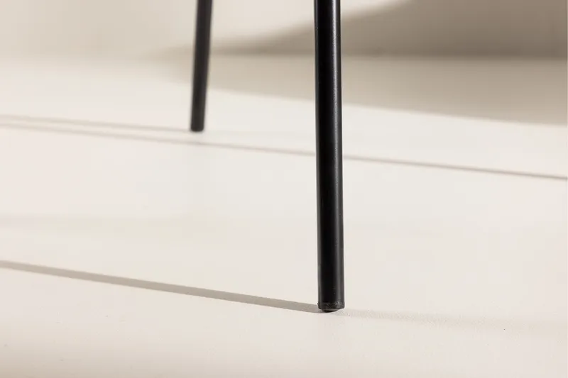 Berit Karmstol - Brun - Products - Möbler - Fåtölj & stolar - Matstol & köksstol