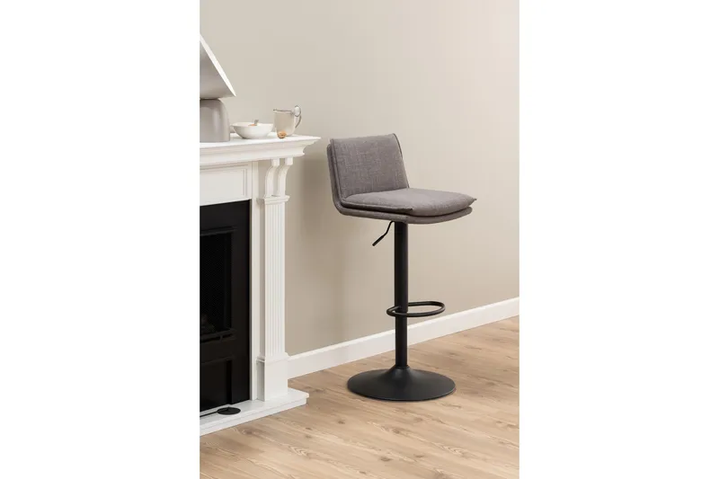 Sanam Barstol - Brun - Products - Möbler - Fåtölj & stolar - Barstol & barpall