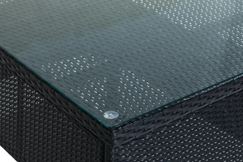 Thor Utebord – Matbord Utomhus 140x90 cm i konstrotting med glasskiva - Svart - Products - Utemöbler & utemiljö - Utebord & trädgårdsbord - Matbord utomhus