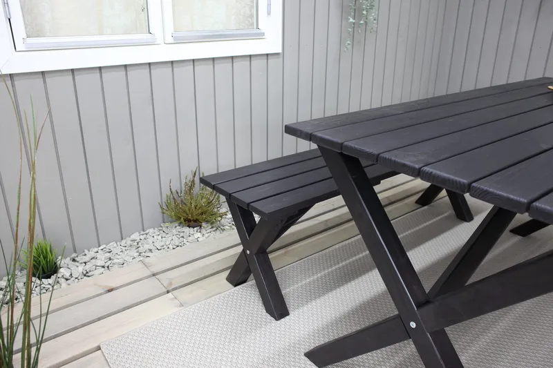 Lietinna Utebänk 140 cm - Svart - Products - Utemöbler & utemiljö - Utesoffa - Trädgårdsbänk & utebänk