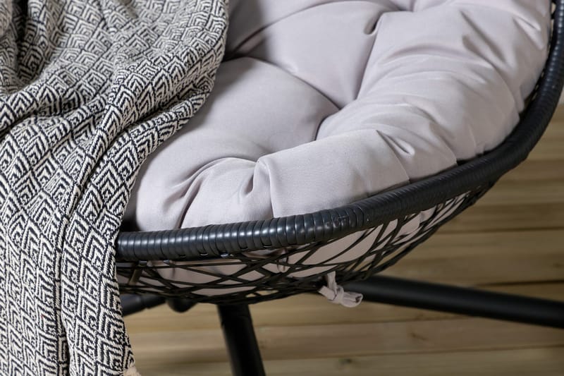 Edinburgh Hängstol Utomhus med Dyna - Svart - Products - Utemöbler & utemiljö - Utestol & trädgårdsstol - Hängfåtölj & hängstol utomhus