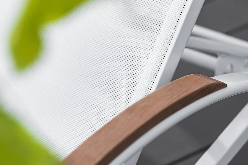 Nydala Solsäng Vit/Teak - Hillerstorp - Products - Utemöbler & utemiljö - Utestol & trädgårdsstol - Solsäng & solvagn