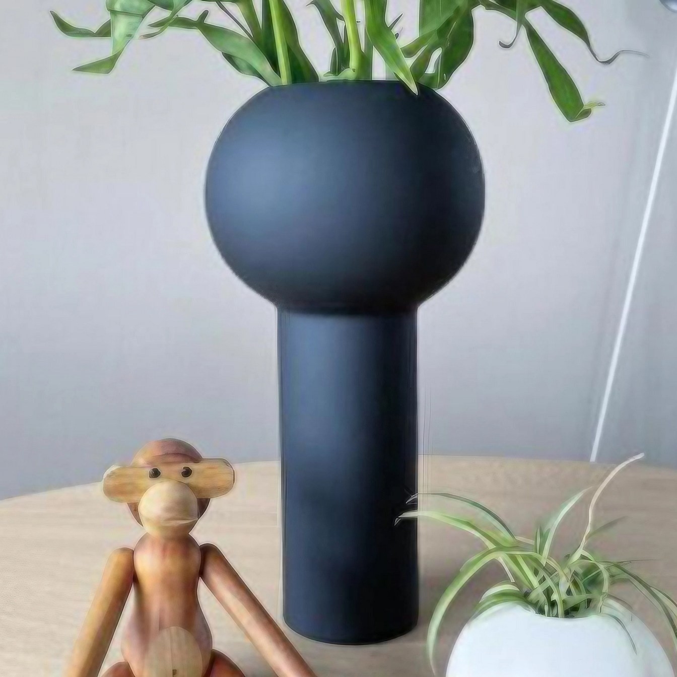 Mica vaas - Donkerblauw Mica vaas - Donkerblauw