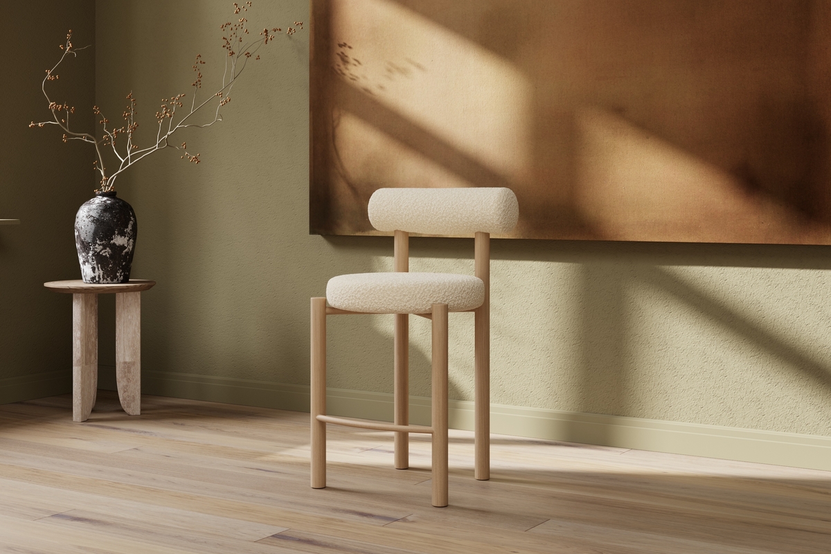 Barstol Tillo i vit bouclé - trälook Barstol Tillo i vit bouclé - trälook