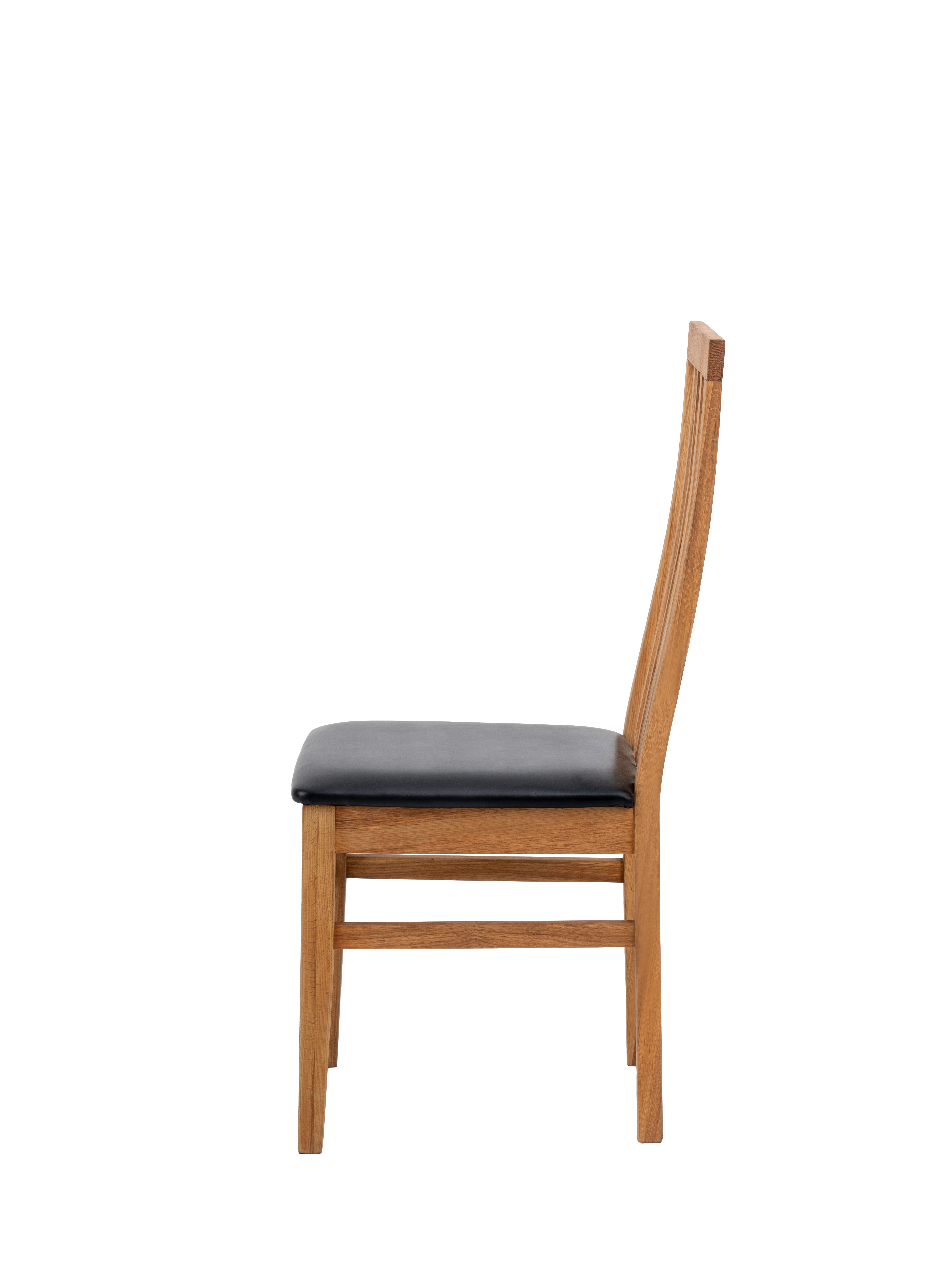 Matstol ek med svart sits - Alaska + Mbeltassar