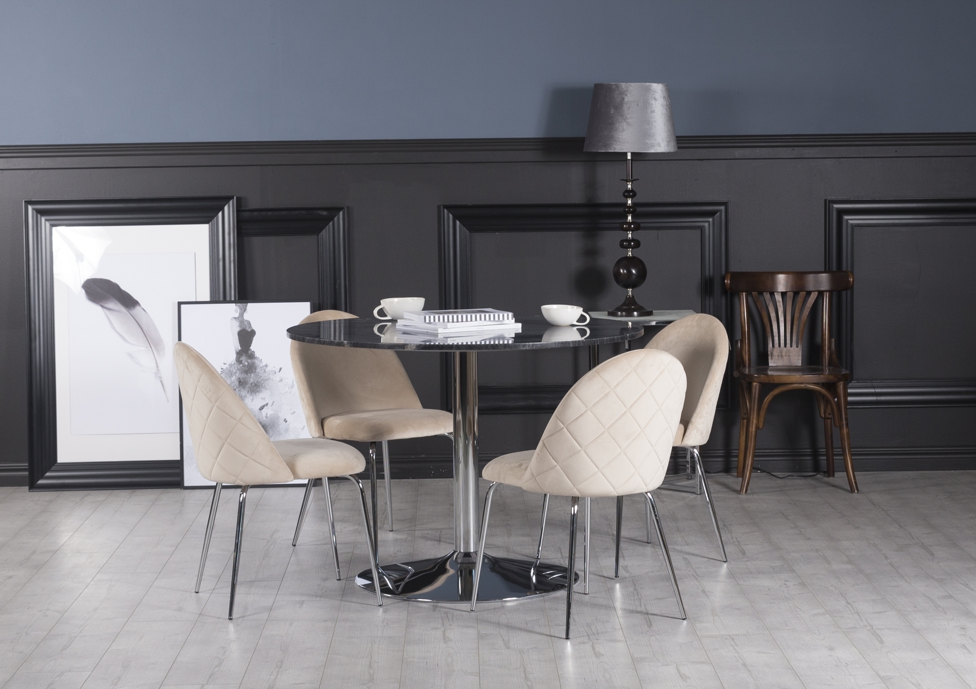 Plaza matgrupp, marmorbord med 4 st Plaza sammetsstolar - Beige/Gr�/Krom