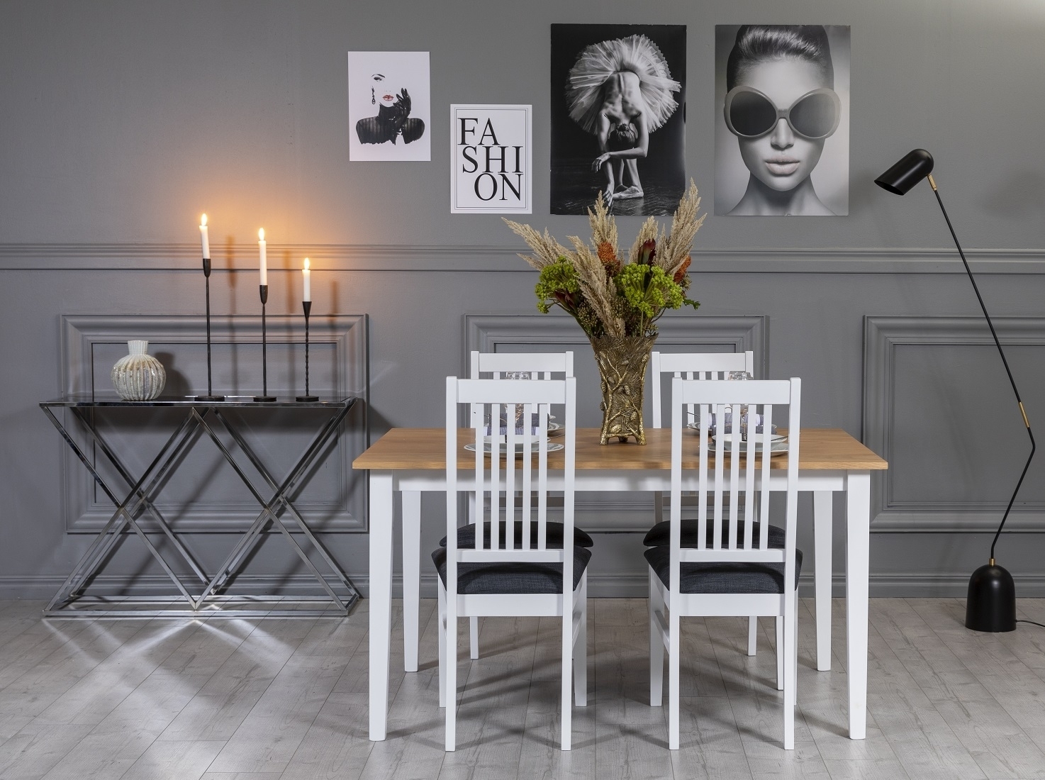 Matgrupp: Bord 140x90 cm med 4 stolar - G�s� + 4.00 x Stolsdyna