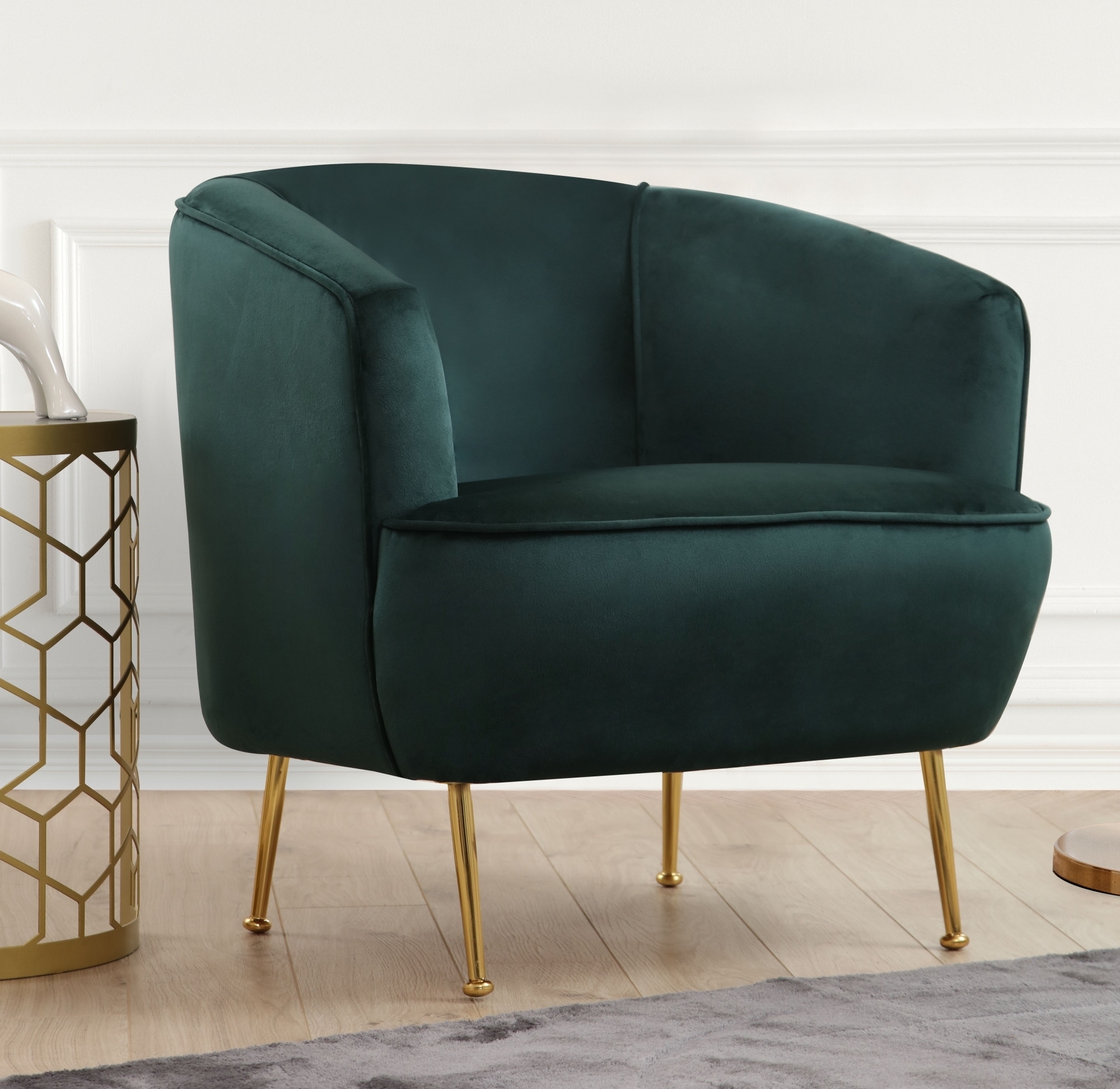 Fåtölj grön sammet med guldiga ben Fåtölj grön sammet med guldiga ben