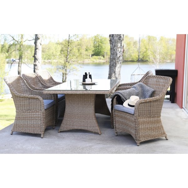 Matgrupp - Sienna bord inklusive 6 st Lotus f�t�ljer