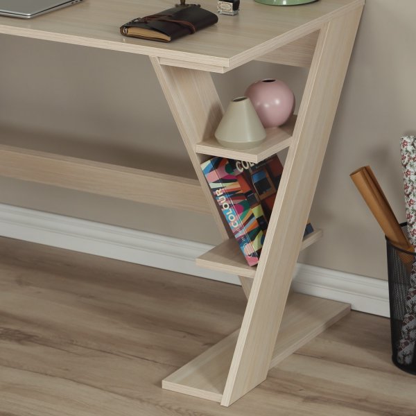 Lungo skrivbord 140 x 60 cm - Ljus ek Lungo skrivbord 140 x 60 cm - Ljus ek