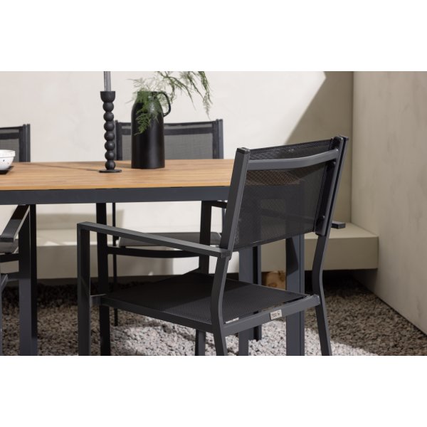 Chania matgrupp; 6 st stolar med bord 205 x 90 cm - Svart/natur Chania matgrupp; 6 st stolar med bord 205 x 90 cm - Svart/natur