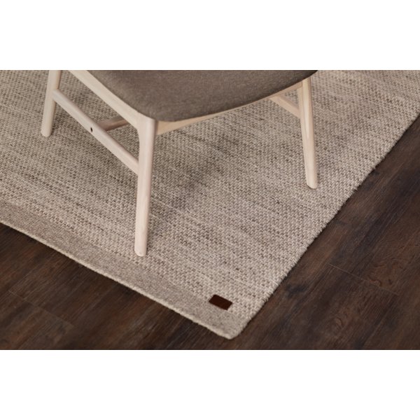 Tapis tuft en laine tiss  la main Lin