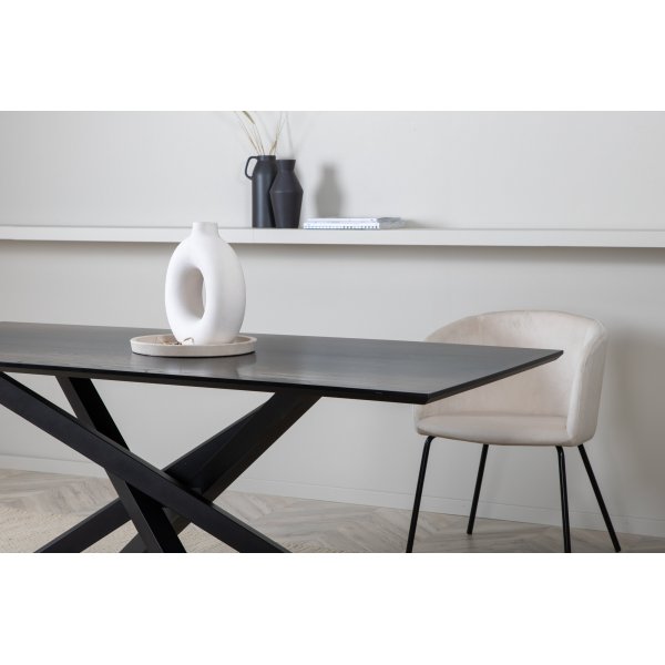 Piazza matbord 180 x 90 cm - Svart Piazza matbord 180 x 90 cm - Svart