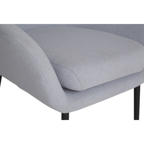 Milano grå tygfåtölj med svarta ben + Textilrengöring för möbler Milano grå tygfåtölj med svarta ben + Textilrengöring för möbler