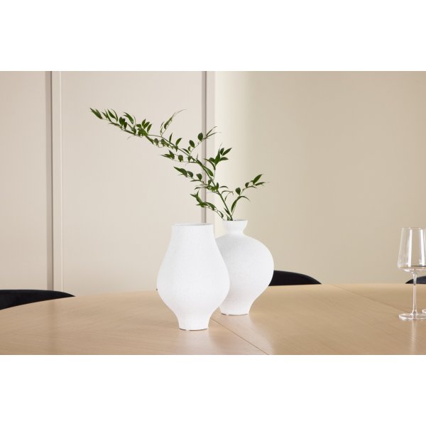 Matbord Strada med 6 st Edina stolar - Svart/whitewash Matbord Strada med 6 st Edina stolar - Svart/whitewash