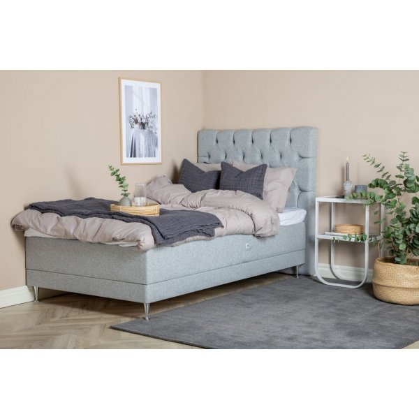 Mölndal ställbar kontinentalsäng 120 cm inkl gavel Särna - Valfri färg Mölndal ställbar kontinentalsäng 120 cm inkl gavel Särna - Valfri färg