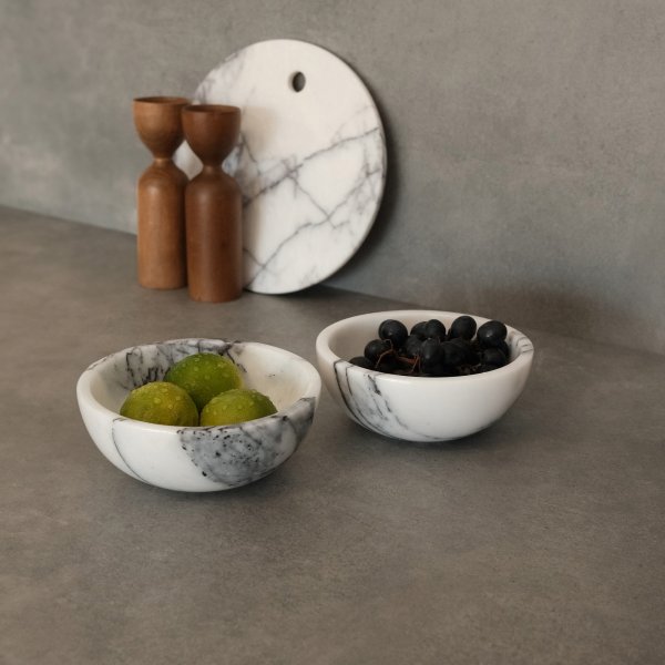 Skålar i vit marmor från Sicilien - 2 delar Skålar i vit marmor från Sicilien - 2 delar