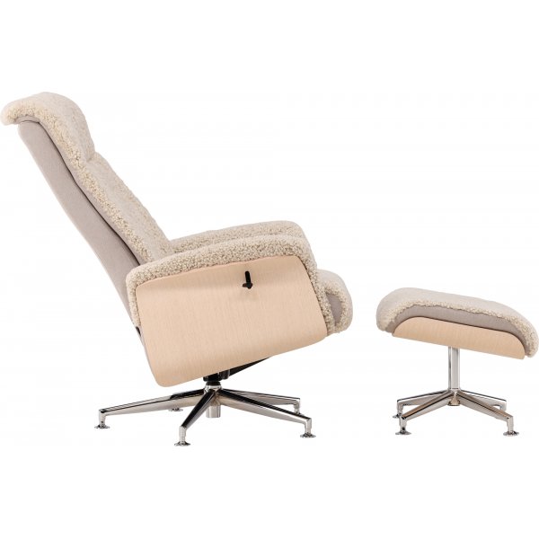 Ulla fåtölj med fotpall i fårskinn - Beige / Whitewash / Krom + Textilrengöring för möbler Ulla fåtölj med fotpall i fårskinn - Beige / Whitewash / Krom + Textilrengöring för möbler
