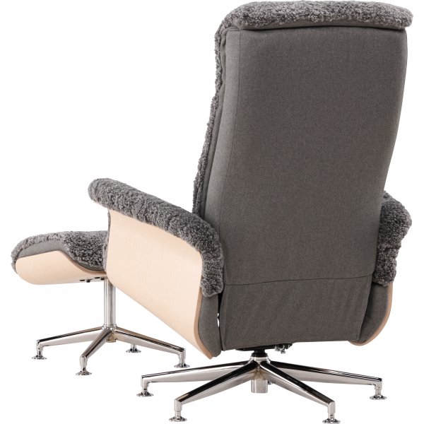 Ulla fåtölj med fotpall i fårskinn - Grå / Whitewash / Krom + Textilrengöring för möbler Ulla fåtölj med fotpall i fårskinn - Grå / Whitewash / Krom + Textilrengöring för möbler