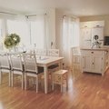 Vi älskar våra fina köksö. Den är samlingspunkt i vårt hus. Heritage köksö - Vit / ljus ek