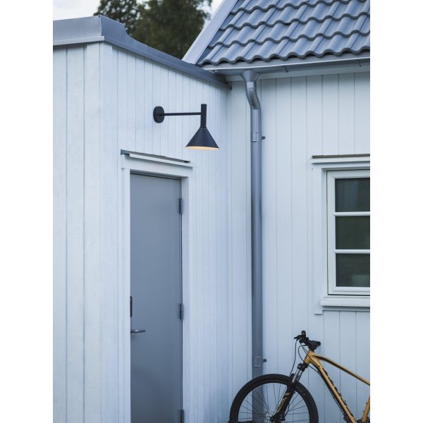 Tripp fasadlampa - Svart - 50 cm Tripp fasadlampa - Svart - 50 cm