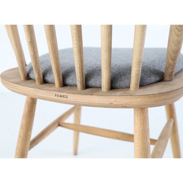 Chaise de salle à manger Wand - Couleur optionnelle du cadre et du rembourrage Chaise de salle à manger Wand - Couleur optionnelle du cadre et du rembourrage