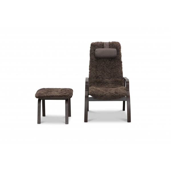 Frank fårskinnsfåtölj med fotpall brun/ek Frank fårskinnsfåtölj med fotpall brun/ek