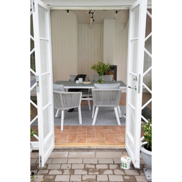 Virya utematgrupp med 4 st Virya stolar - Grå/Vit Virya utematgrupp med 4 st Virya stolar - Grå/Vit