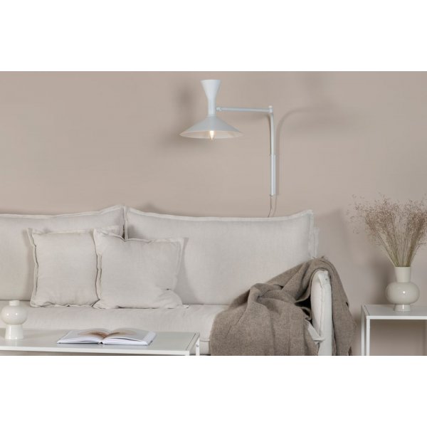 Strängnäs vägglampa - Vit Strängnäs vägglampa - Vit