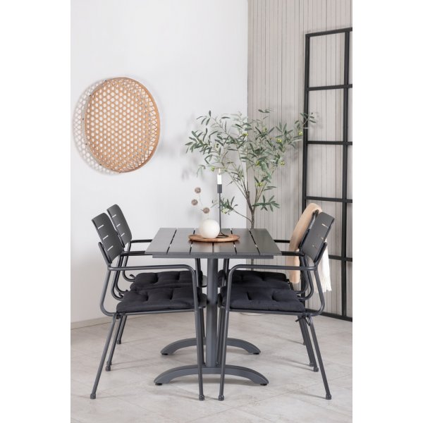 Denver utematgrupp med 4 st Nicke stolar - Svart Denver utematgrupp med 4 st Nicke stolar - Svart