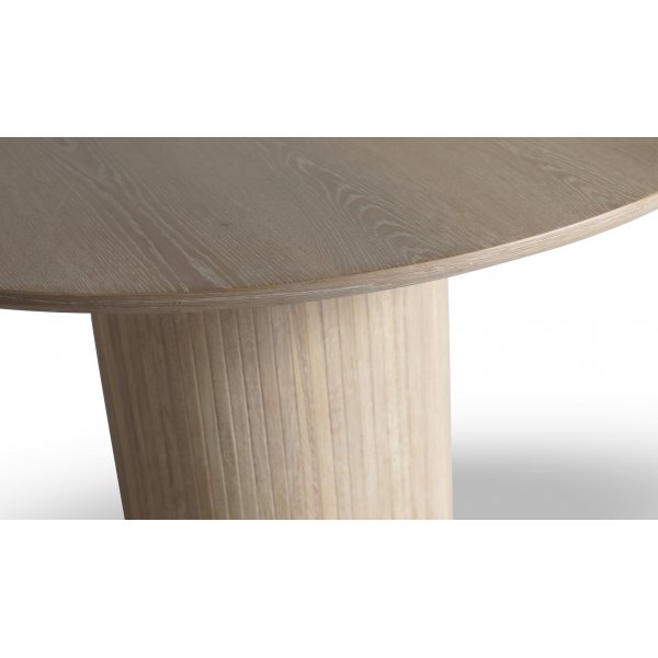 Nova soffbord Ø80 cm - Vitoljad ek Nova soffbord Ø80 cm - Vitoljad ek