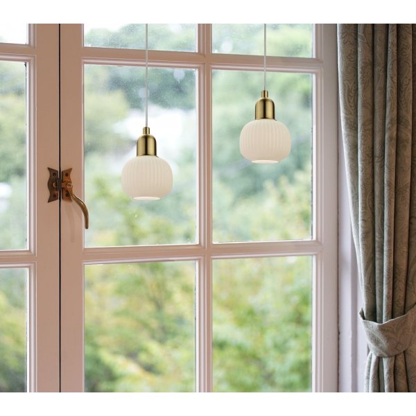 Elin raamlamp - Mat messing/wit Elin raamlamp - Mat messing/wit