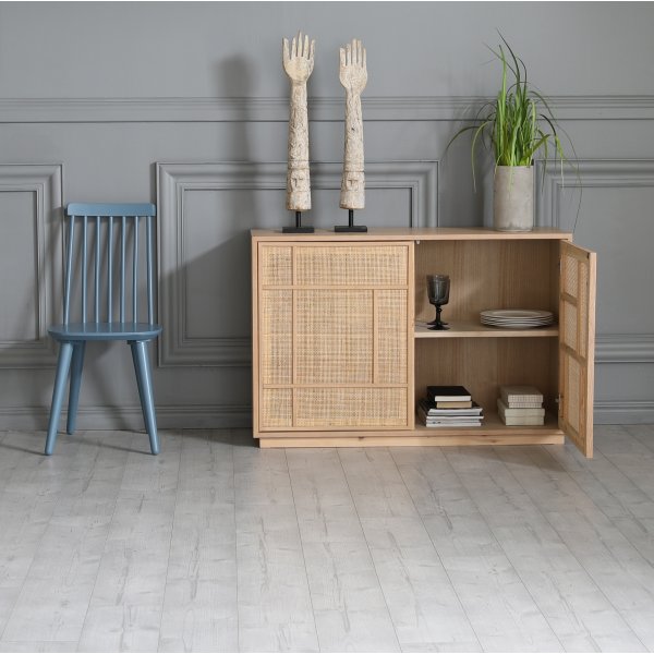 Sideboard med förvaring och rottingdörrar 120 cm bred - Stockholm Sideboard med förvaring och rottingdörrar 120 cm bred - Stockholm