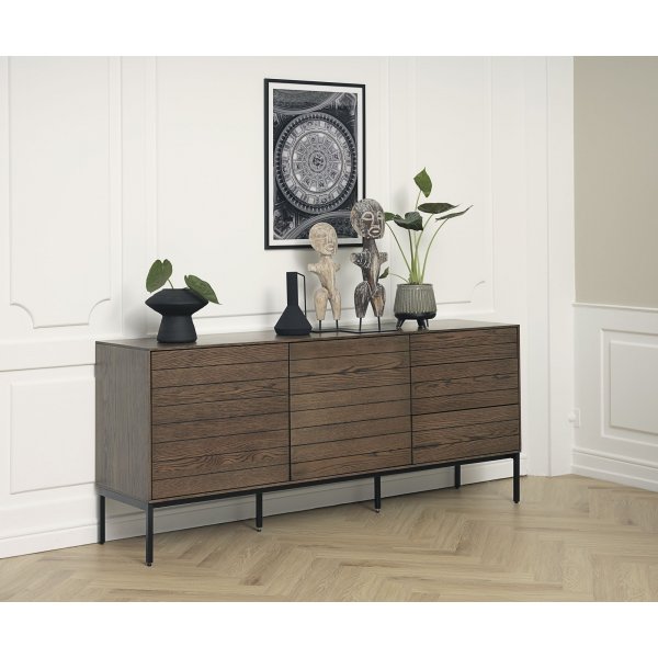 Buffet Inez en chêne huilé marron - largeur 180 cm Buffet Inez en chêne huilé marron - largeur 180 cm
