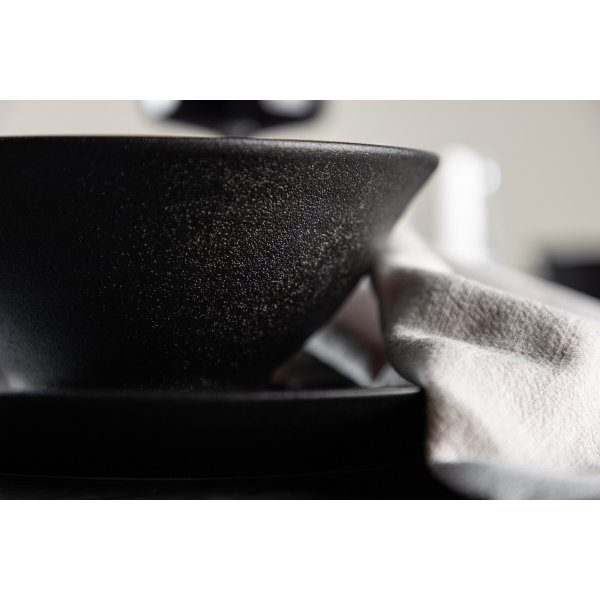Wabi sabi skål Ø18 cm - Svart Wabi sabi skål Ø18 cm - Svart