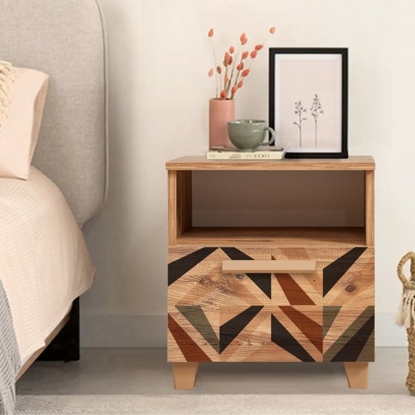 Table de chevet Leva Triangle - Pin Table de chevet Leva Triangle - Pin