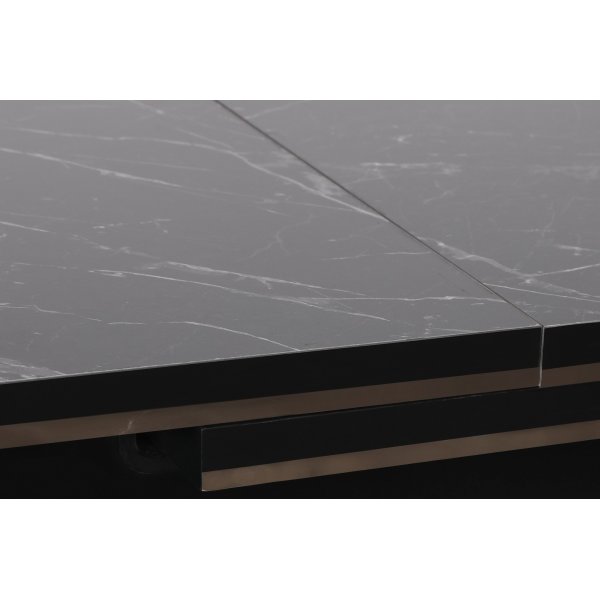 Table à manger Estrela 120-180 x 79 cm - Noir/argent Table à manger Estrela 120-180 x 79 cm - Noir/argent