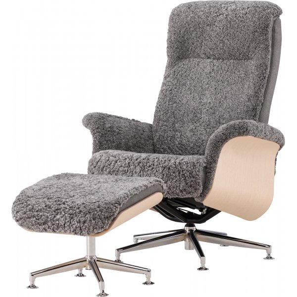 Ulla fåtölj med fotpall i fårskinn - Grå / Whitewash / Krom + Textilrengöring för möbler Ulla fåtölj med fotpall i fårskinn - Grå / Whitewash / Krom + Textilrengöring för möbler