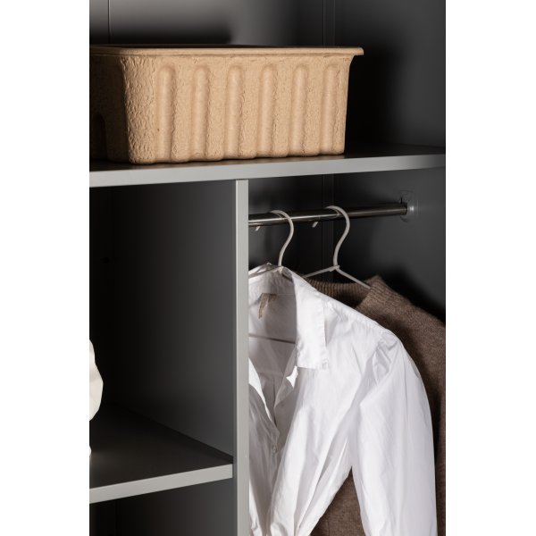 Alexander garderob - Ljusgr