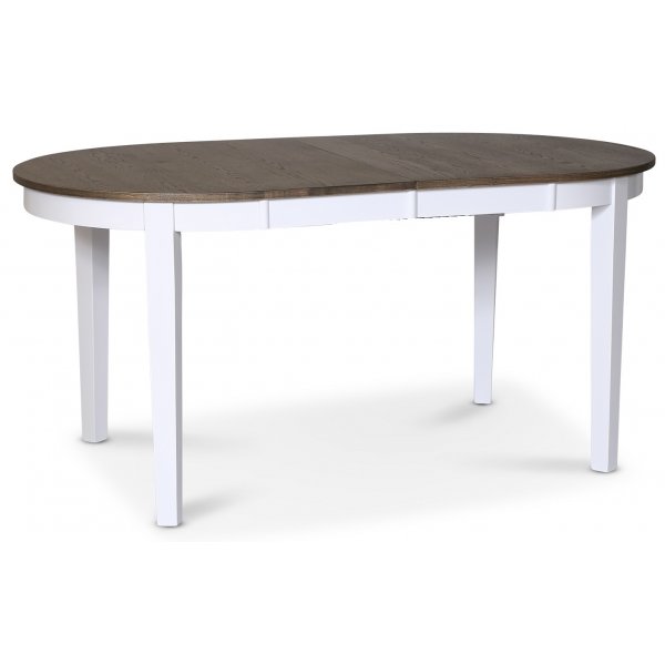 Skagen matgrupp; matbord 160/210x90 cm - Vit / brunoljad ek med 6 st Fårö stolar med kryss i ryggen och svart PU-sits + 6.00 x Stolsdyna Skagen matgrupp; matbord 160/210x90 cm - Vit / brunoljad ek med 6 st Fårö stolar med kryss i ryggen och svart PU-sits + 6.00 x Stolsdyna