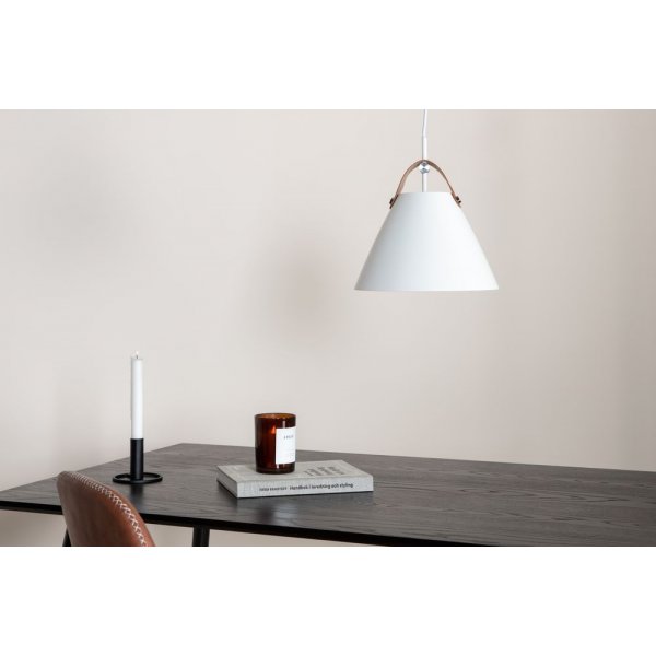 Märsön taklampa 27x27 cm - Vit Märsön taklampa 27x27 cm - Vit