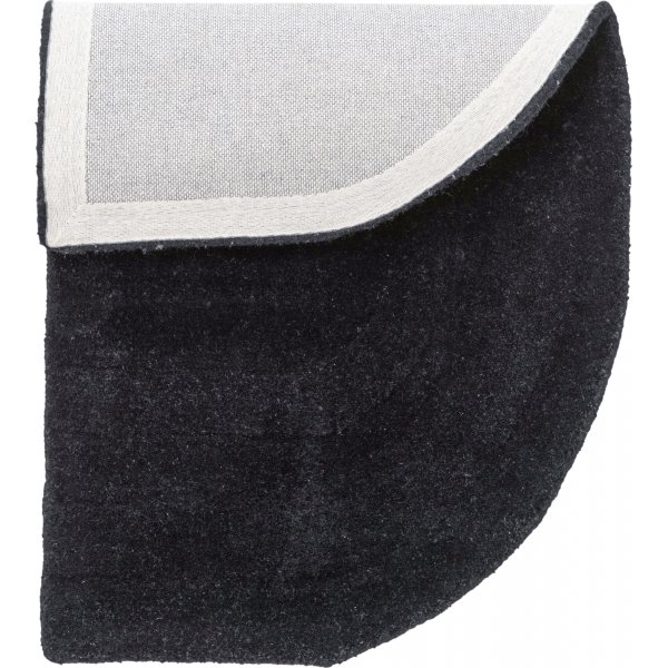 Nora matta 50 x 80 cm - Svart Nora matta 50 x 80 cm - Svart