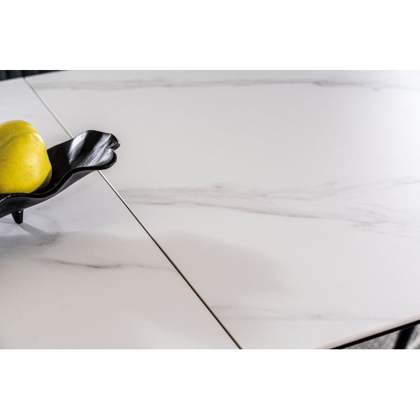 Table à manger Westin 120-160 cm - Blanc/noir Table à manger Westin 120-160 cm - Blanc/noir