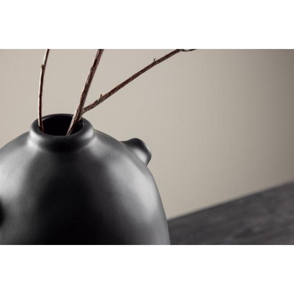 Madi vas - Svart Madi vas - Svart