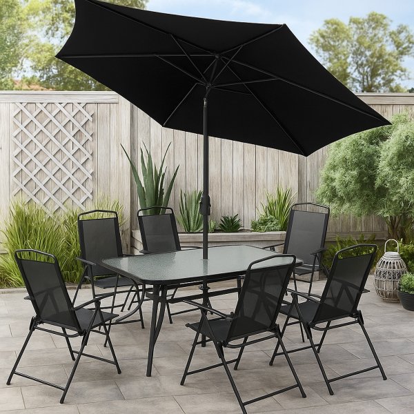 Matgrupp; bord med 6 st positionsstolar och parasoll