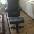Kundbild Oslo reclinerf�t�lj med pall - Cortina svart: Sk�n att sitta i och l�tt att...