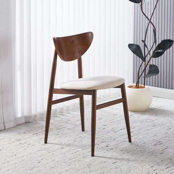 Matgrupp Crossby bord �120cm i valn�t med 4st Ludvig matstol i valn�t